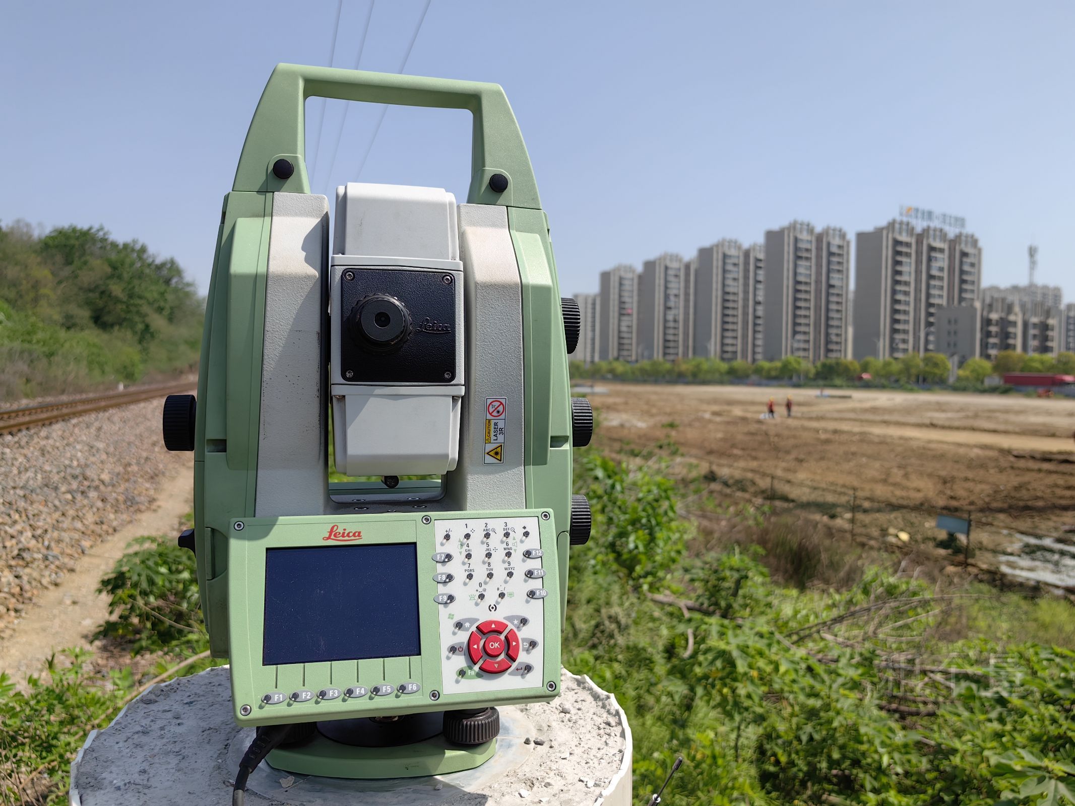 從光學(xué)經(jīng)緯儀到智能全站儀：測(cè)繪技術(shù)的革命